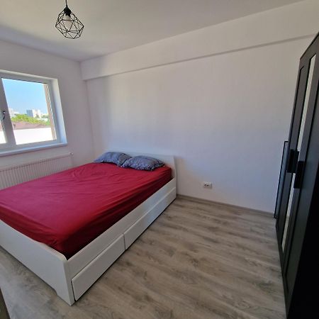 Apartament 3 Cam Grand Arena บูคาเรสต์ ห้อง รูปภาพ
